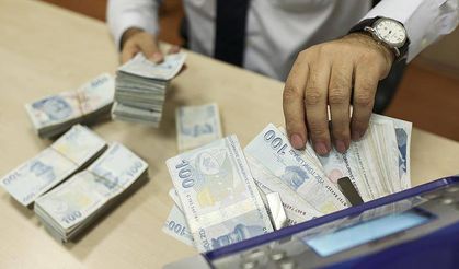 Kur korumalı mevduat gerilemeye devam ediyor: Tüketici kredilerinde de düşüş yaşandı!