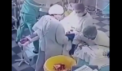 Rusya'da korku dolu anlar: Ameliyat masasında depreme yakalandılar!