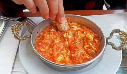 Sincan Belediye Başkanı Murat Ercan gençlere Menemen yaptı