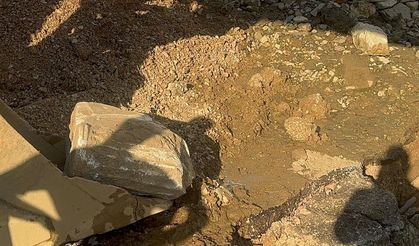 Erdek’te altyapı kazısında bin yıllık Bizans sütunları ortaya çıktı