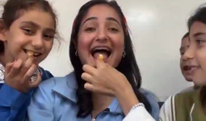 Öğrencilerinin hiç hamburger yemediğini öğrenen öğretmen sürpriz yaptı