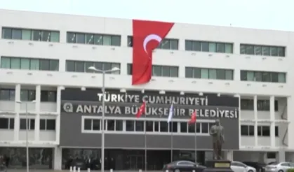 Antalya Büyükşehir Belediyesi’ne yolsuzluk operasyonu: 15 şüpheli gözaltında