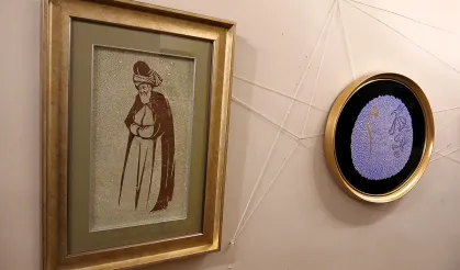 Devrim Güngör, “An-ı Seyyal” ebru sergisiyle Krişna Sanat’ta