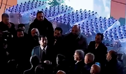 Ankara'nın su çilesi: AK Parti Pursaklar İlçe Başkanlığı vatandaşa su dağıttı!