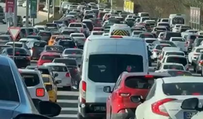 Ankara’da trafik çilesi sürücüyü isyan ettirdi!