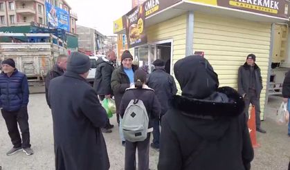 Ankara’da Mobil Ekmek Fırını Ramazan boyunca sıcacık pide dağıtıyor