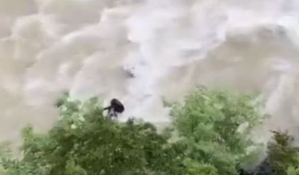 Çoruh Nehri’nde can pazarı: Baba ile oğlundan haber alınamıyor