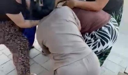 5 kadın anneyi çocuğunun yanında hem dövdüler hem de videoya çektiler!