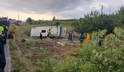 Isparta’da tur minibüsü şarampole yuvarlandı: 5 ölü, 26 yaralı