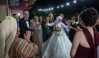3 Gün 3 Gece Düğün Yaptılar, Sonunda Hayatlarının Şokunu Yaşadılar