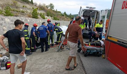 Denizli’de Feci Kaza: Kafa Kafaya Çarpışan Otomobillerde 2 Arkadaş Hayatını Kaybetti