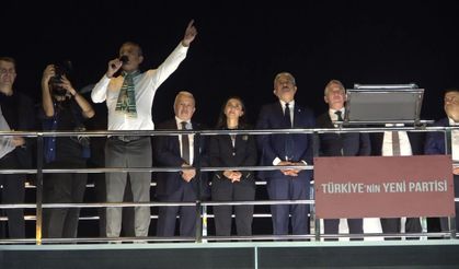 Özgür Özel Bursa’dan seslendi: “Asla geri adım atmayacağız”