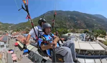94 yaşında ilk kez yamaç paraşütü yaptı: “Ömrüm boyunca böyle güzel bir anı olmadı”