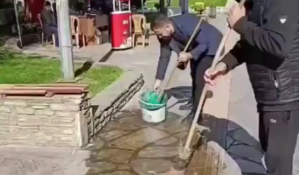 Yeniden Refah Partililer, DEM'lilerin açıklama yaptığı meydanı sirkeli suyla yıkadı!