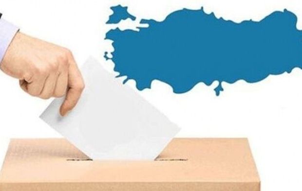 Net-Ar anketi gündem oldu: Özgür Özel yeni parti kursa birinci oluyor!