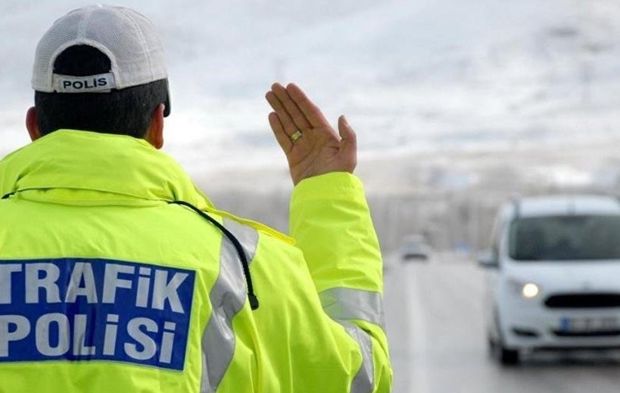 Sürücüler dikkat! Yeni ceza tarifesi yürürlüğe girdi, bunu yapana 90 bin TL ceza var!