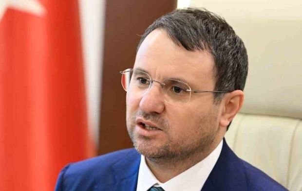 Adalet Bakanı Gürlek’ten çarpıcı itiraflar: “Oyunculuk yaptım, notlarımı sattım”