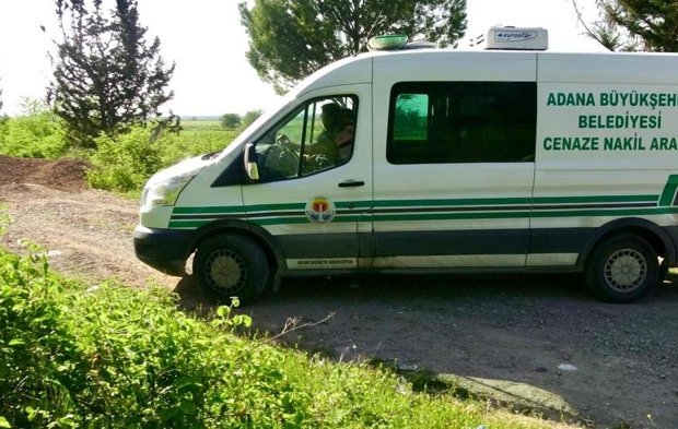Adana'da korkunç olay: Kötü kokunun nedeni parçalanmış erkek cesedi çıktı!