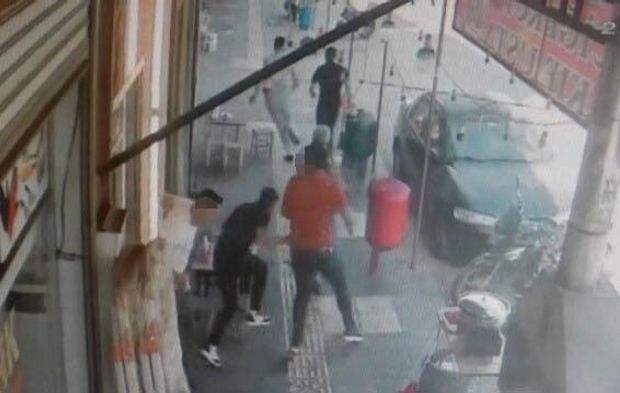 Kebapçıdaki müşteri kavgası kanlı bitti: Silahlar ve bıçaklar konuştu!