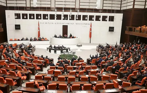 Meclis'te yeni denge sinyali! İki sağ parti birleşiyor