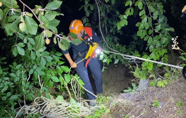 Uçurum kenarında bulunan motosiklet alarmı! Sürücü için arama başlatıldı