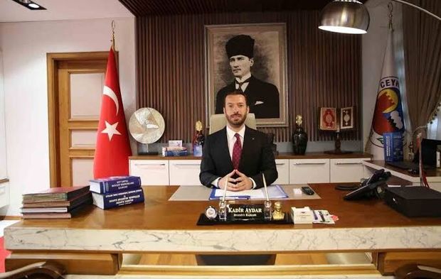 Özel'in kurduğu partiye bir katılım daha: Ceyhan Belediye Başkanı CHP'den istifa etti!