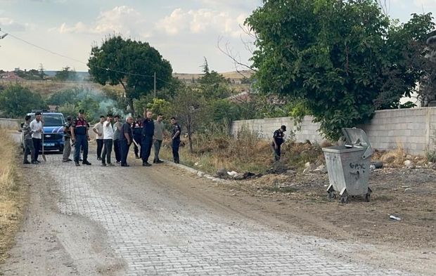 Alacak verecek kavgası kanlı bitti! Köy evine yapılan silahlı baskında 2 kişi öldü!