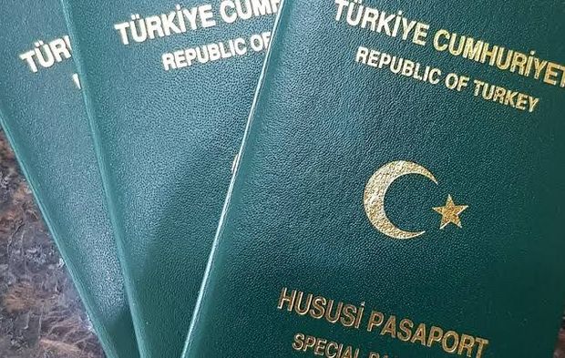 İki gruba daha yeşil pasaport yolu açıldı! İşte şartlar