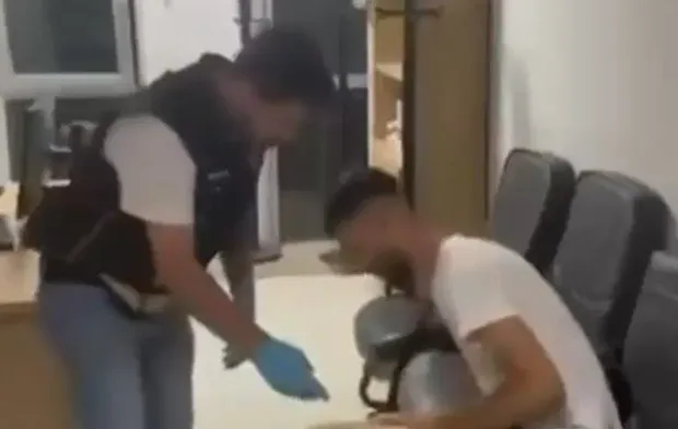 Bursa'da Şaşırtan Uyuşturucu Yöntemi: Metamfetamini Protez Bacağına Gizledi