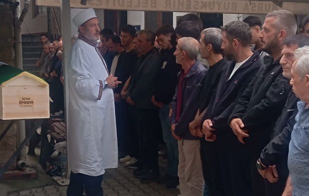 Motosiklet kazasında hayatını kaybeden 19 yaşındaki Burak’a son veda