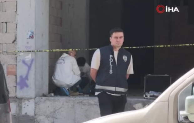 Günlerdir gelen kötü kokunun nedeni ortaya çıktı! Boş inşaatta erkek cesedi bulundu