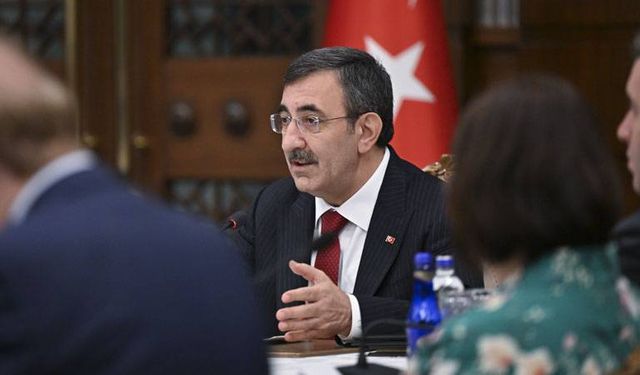 Bakan Yılmaz: 'Enflasyonu ve işsizliği kalıcı olarak tek haneli rakamlara düşürmeyi hedefliyoruz'