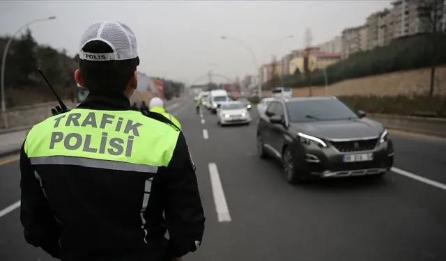 Ankara’da Emniyeti duyurdu: Yılbaşında bu yollar araç trafiğine kapatılacak