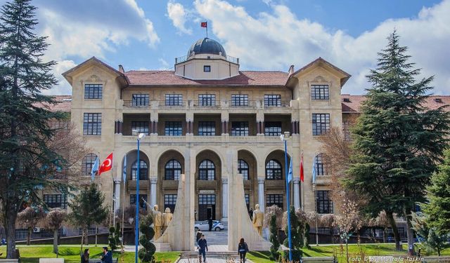 Gazi Üniversitesi’nden Uluslararası Başarı: Leiden Ranking 2025’te İlk 5’te