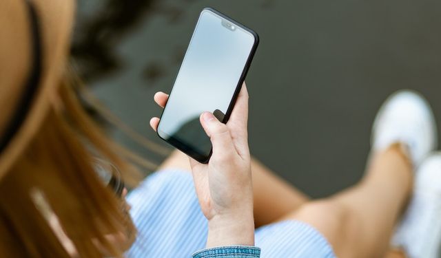 İtalya'da Okullarda Telefon Kullanımı Yasaklandı