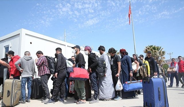 Bakanlık açıkladı: Ülkesine dönen Suriyeli sayısı belli oldu!