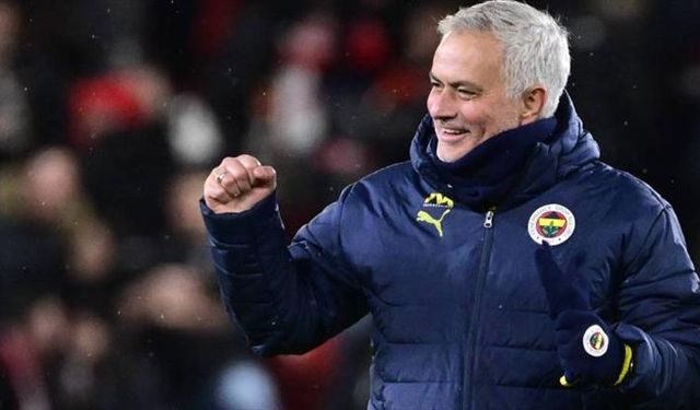 Fenerbahçe'den flaş karar: Jose Mourinho ile yola devam edecek mi?