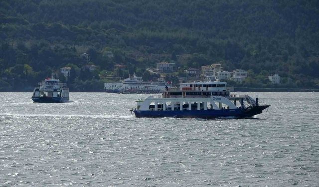 Bozcaada ve Gökçeada Feribot Seferlerine Fırtına Engeli