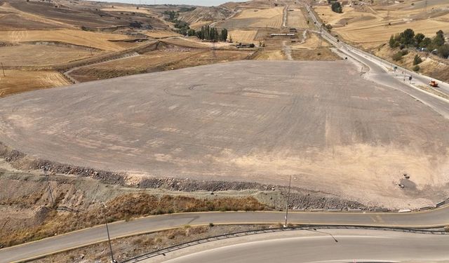 Etimesgut'ta TIR parkı gerginliği: “Rantçı arıyorsa aynaya baksın”