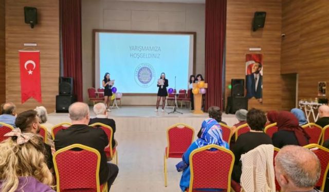 Ankara'da nostaljik bilgi yarışması: Büyükler ve gençler bir araya geldi