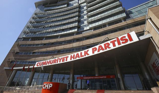CHP'de yargı savaşı: Özgür Özel’in genel başkanlığına itiraz!