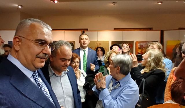 İki vekil arasındaki “Hesabı bana yazdırır ama…” diyaloğu güldürdü