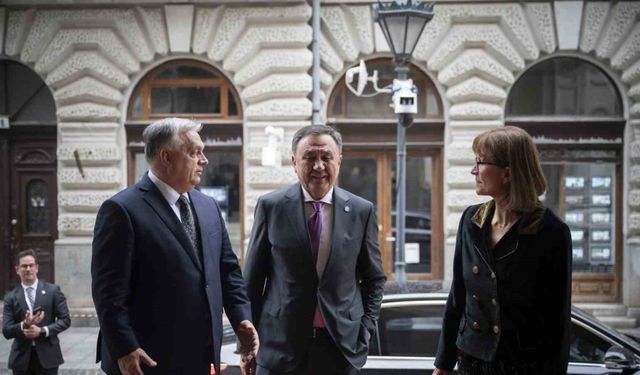 Cumhurbaşkanı Erdoğan, Macaristan’da Başbakan Orban ile kültürel programa katıldı