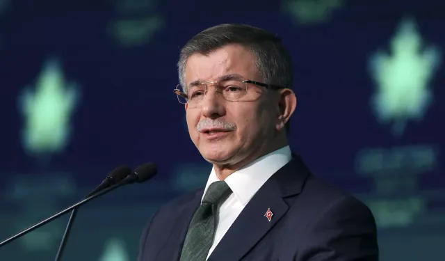 Siyaset kulislerine bomba gibi düştü! Ahmet Davutoğlu siyaseti mi bırakıyor?