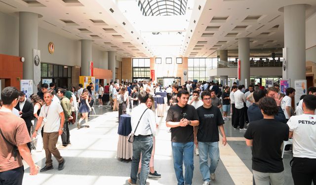 ODTÜ'den geleceğe yön veren projeler: "METU Ceng Demoday 2025" etkinliği yoğun ilgi gördü