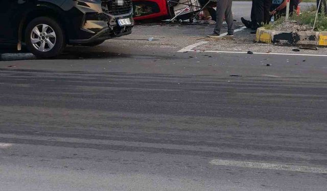 Ankara Akyurt'ta kontrolden çıkan itfaiye aracı takla attı