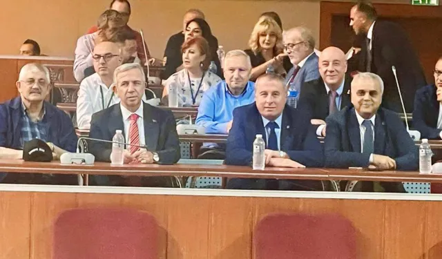 ABB Başkanı Mansur Yavaş Ümit Özdağ’ın duruşmasını Silivri’de takip etti