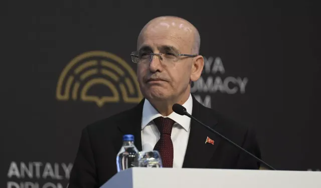 Mehmet Şimşek’ten 2026 mesajı: 'Refahın hissedildiği, fırsatların genişlediği bir yıl olacak'