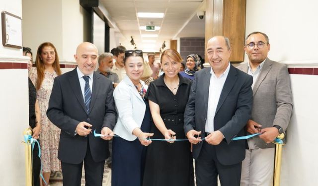 İpliğin Renkle Dansı sergisi Ankara’da kapılarını açtı