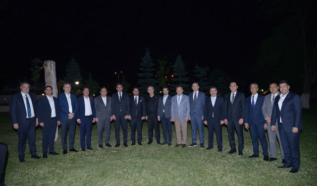 CHP’li başkanlar Ankara’nın yol haritasını Kahramankazan’da belirledi
